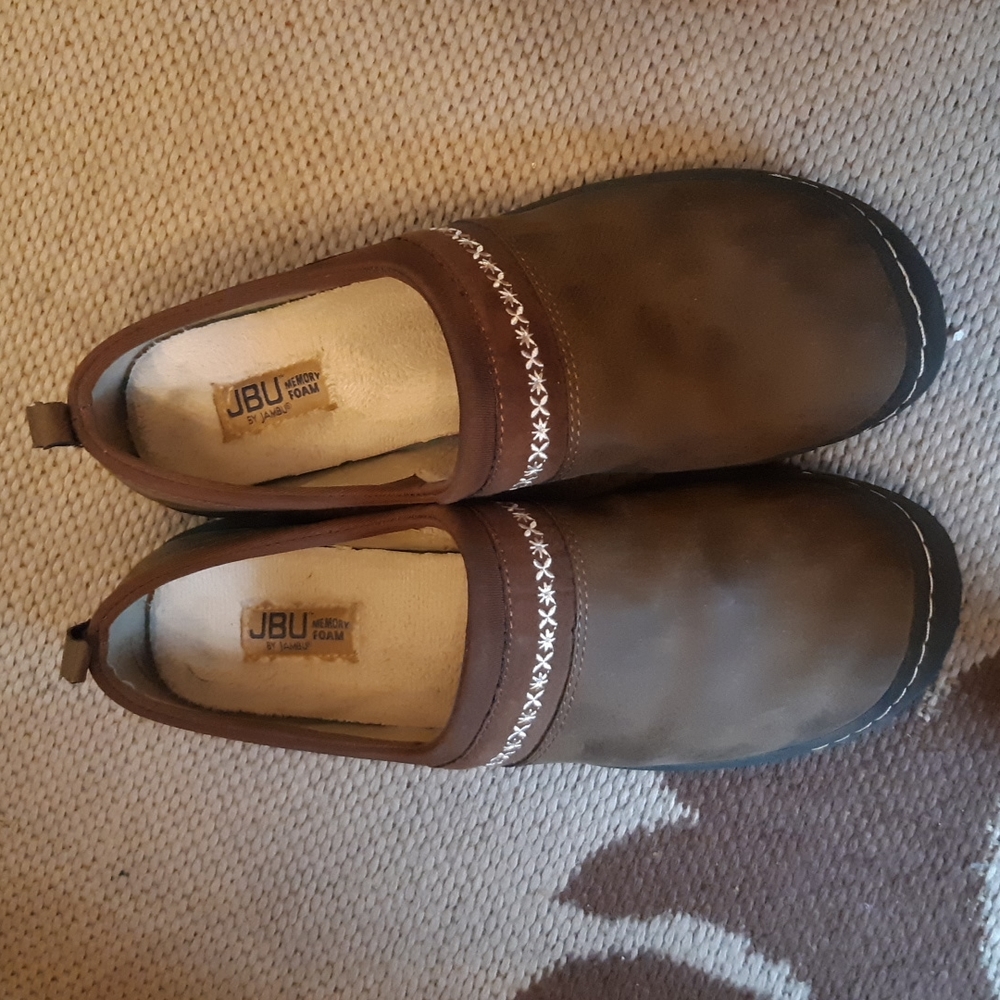 Ladies shoes